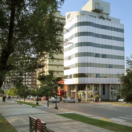 Plaza Suites Campana Εξωτερικό φωτογραφία