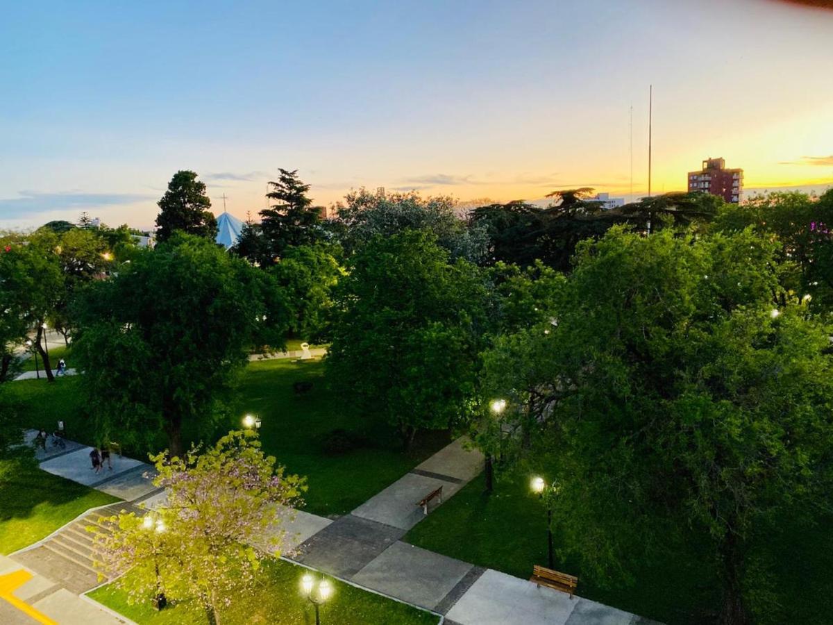 Plaza Suites Campana Εξωτερικό φωτογραφία