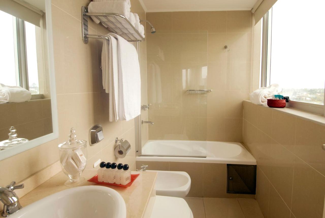 Plaza Suites Campana Εξωτερικό φωτογραφία