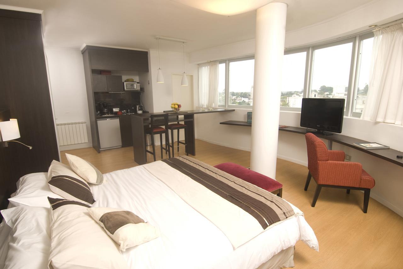 Plaza Suites Campana Δωμάτιο φωτογραφία
