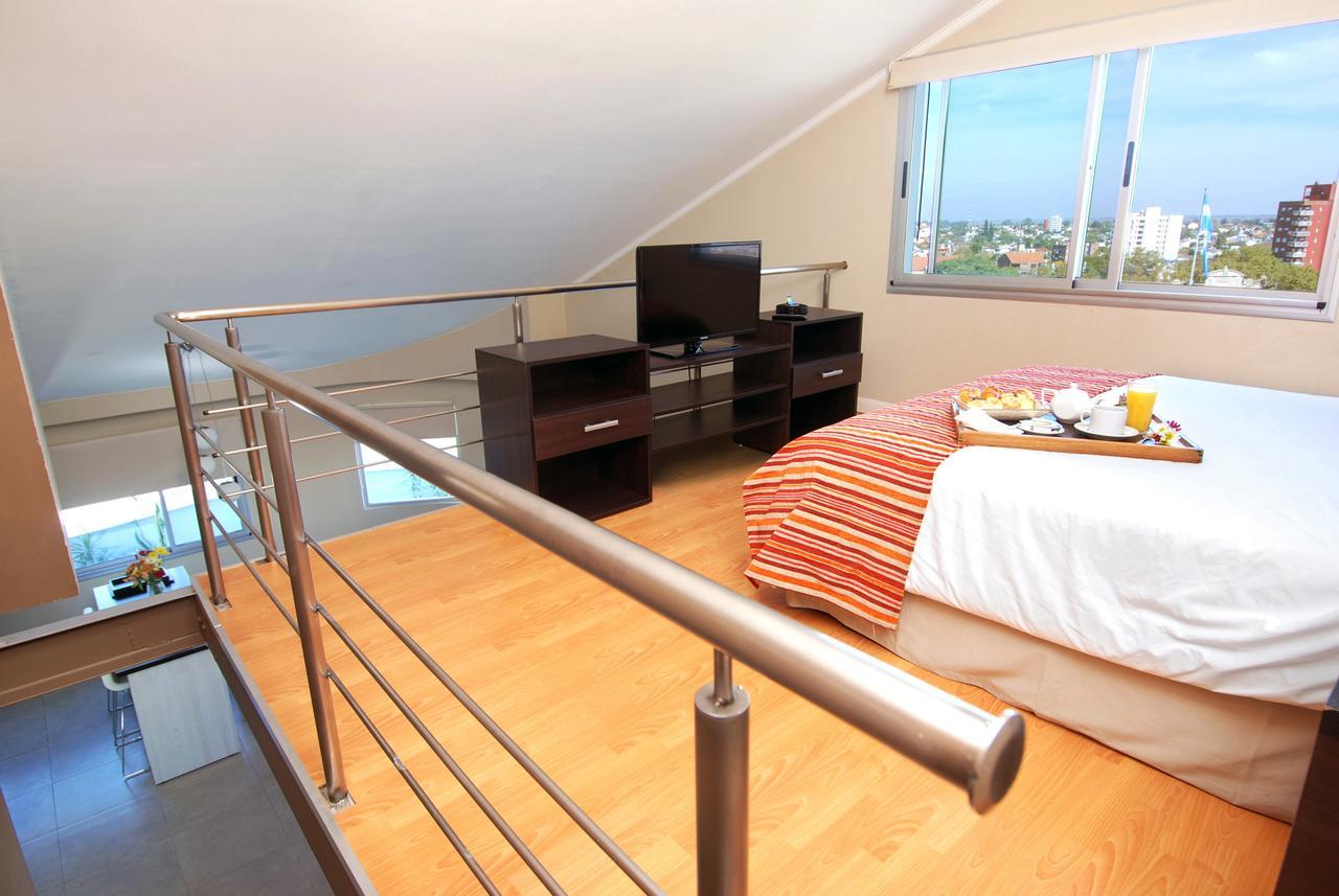 Plaza Suites Campana Εξωτερικό φωτογραφία