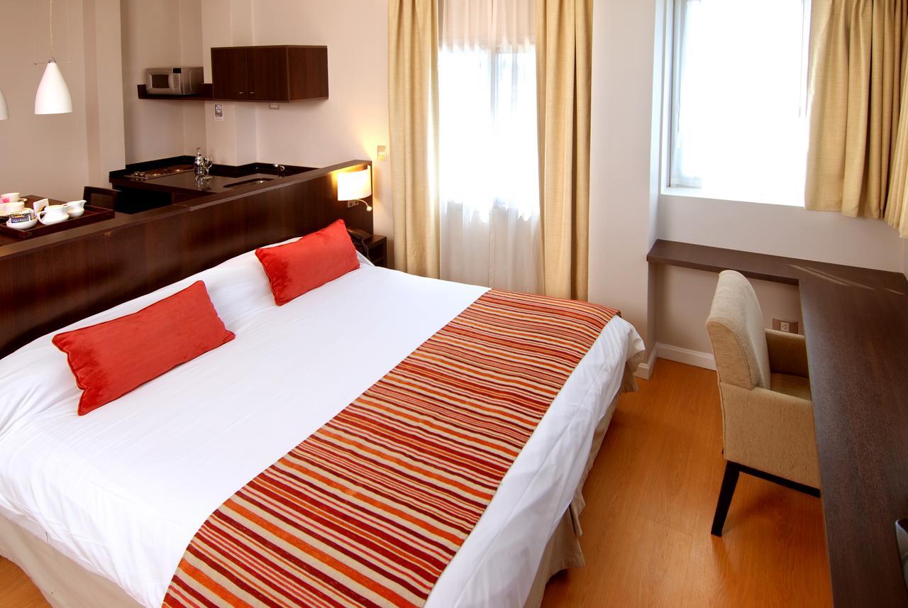 Plaza Suites Campana Εξωτερικό φωτογραφία